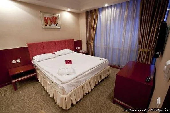 אלמטי Renion Residence Hotel 4*,