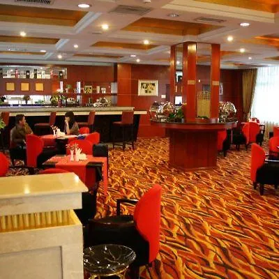 אלמטי Renion Residence Hotel 4*,