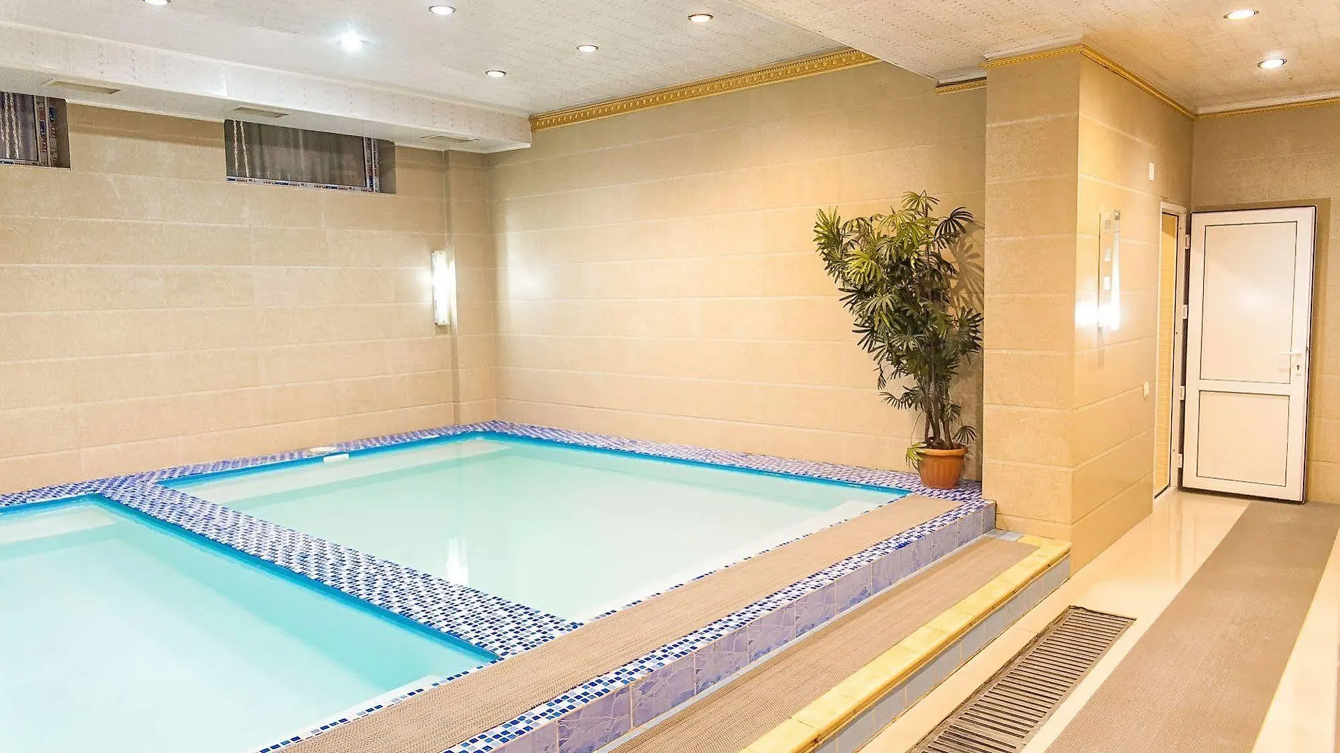 אלמטי Renion Residence Hotel