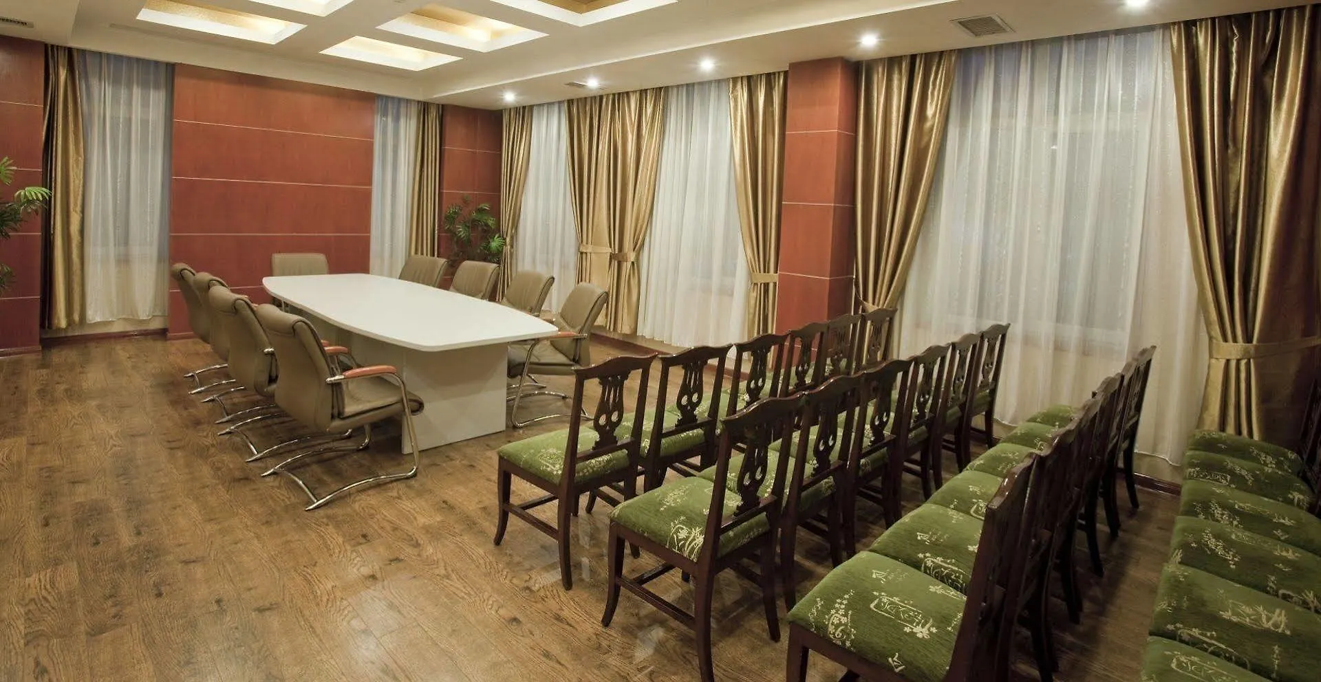 אלמטי Renion Residence Hotel קזחסטן